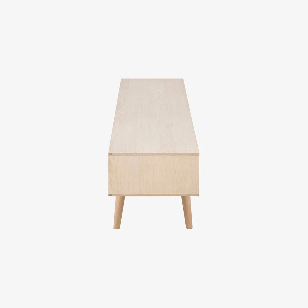 KVADRAT | מזנון נורדי מעץ, עם פתח מדיה ו-2 דלתות סלייד - Image 5