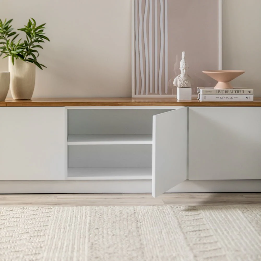 LAMER SIDEBOARD | מזנון נורדי מעץ, עם מדפים סגורים - Image 6